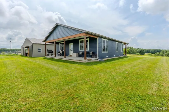 $949,000 | 20372 County Road 6380, Edgar Springs, MO 65462