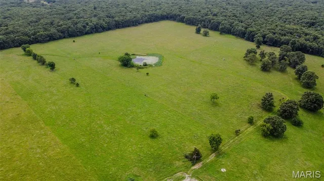 $949,000 | 20372 County Road 6380, Edgar Springs, MO 65462