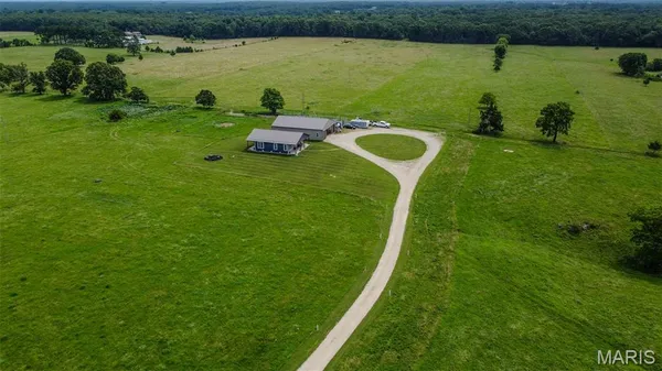 $949,000 | 20372 County Road 6380, Edgar Springs, MO 65462