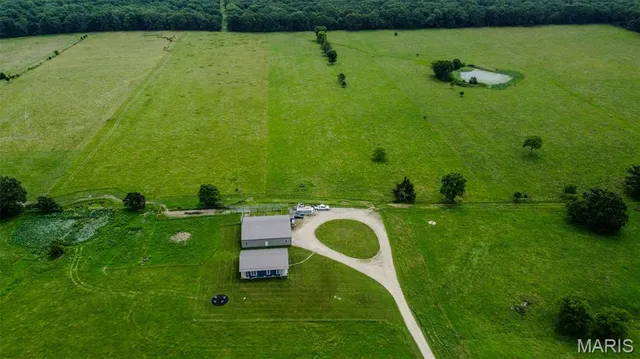 $949,000 | 20372 County Road 6380, Edgar Springs, MO 65462
