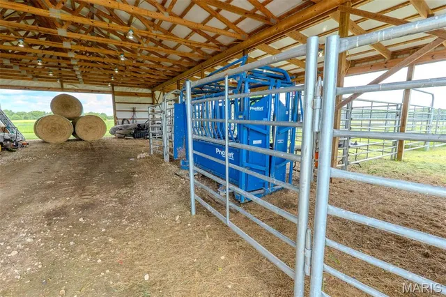 $949,000 | 20372 County Road 6380, Edgar Springs, MO 65462