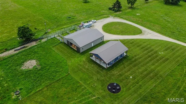 $949,000 | 20372 County Road 6380, Edgar Springs, MO 65462