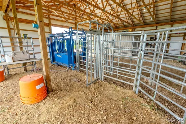 $949,000 | 20372 County Road 6380, Edgar Springs, MO 65462