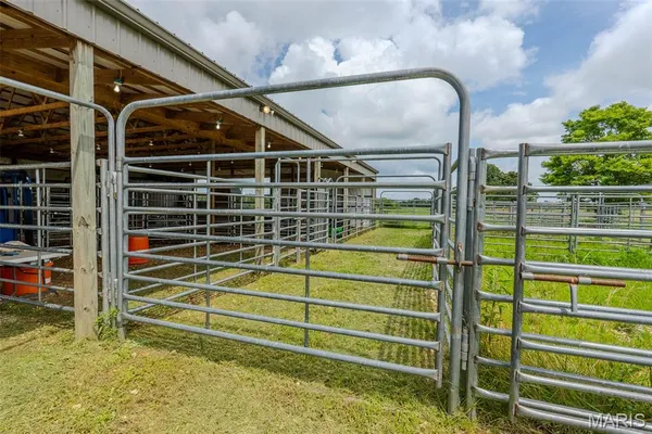 $949,000 | 20372 County Road 6380, Edgar Springs, MO 65462