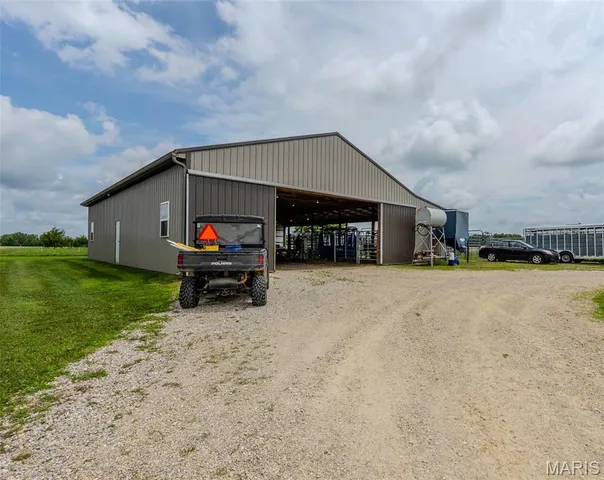$949,000 | 20372 County Road 6380, Edgar Springs, MO 65462
