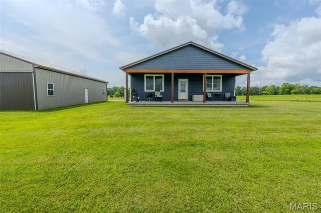 $949,000 | 20372 County Road 6380, Edgar Springs, MO 65462