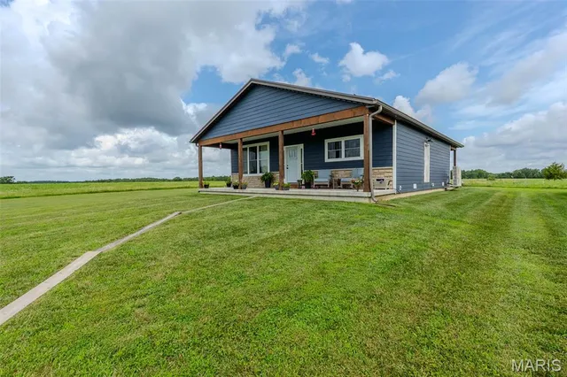 $949,000 | 20372 County Road 6380, Edgar Springs, MO 65462