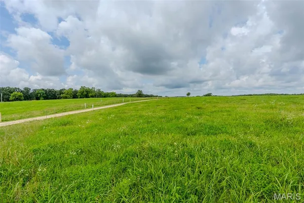 $949,000 | 20372 County Road 6380, Edgar Springs, MO 65462