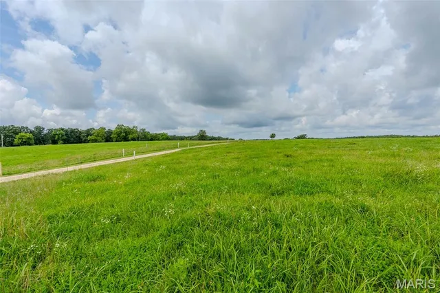 $949,000 | 20372 County Road 6380, Edgar Springs, MO 65462