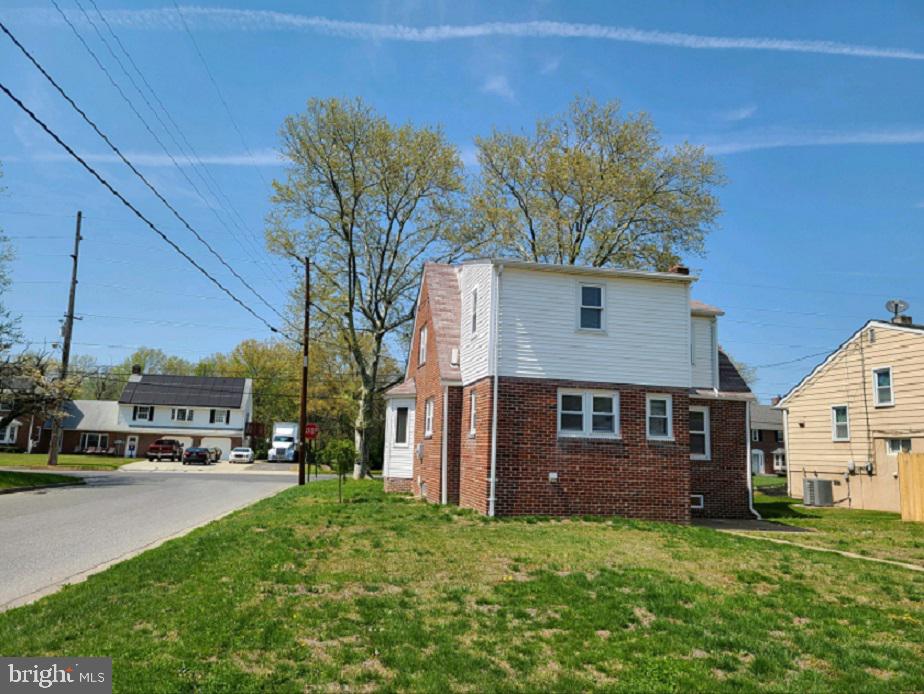 333 Broad Street Carneys Point, NJ 08069 - Photo 43 of 44 back view