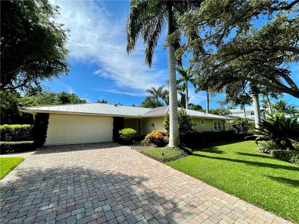 330 Putter Point Drive Naples, FL 34103 - Photo 3 of 4