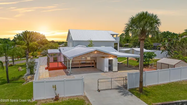 $575,000 | 8865 Central Avenue, Micco, FL 32976