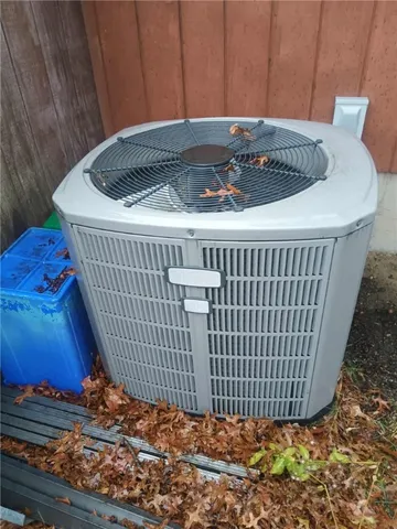 $400,000 | 220 West Street, West Warwick, RI 02893