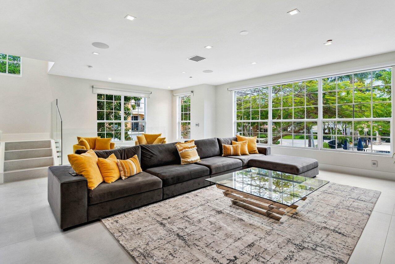5795 Northeast Verde Circle Boca Raton, FL 33487 - Photo 13 of 52 013