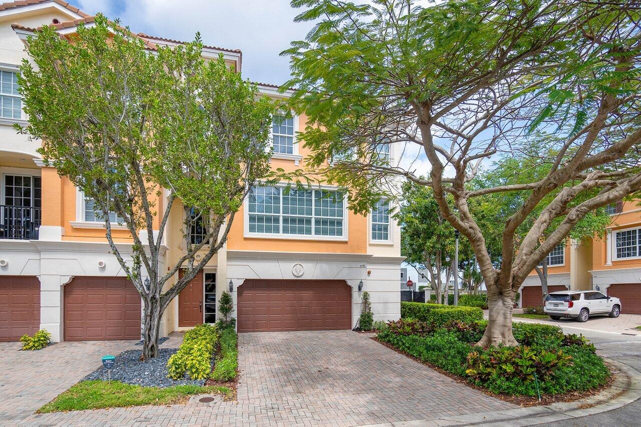 5795 Northeast Verde Circle Boca Raton, FL 33487 - Photo 4 of 52 004-5795NortheastVerdeCircle-BocaRaton-F