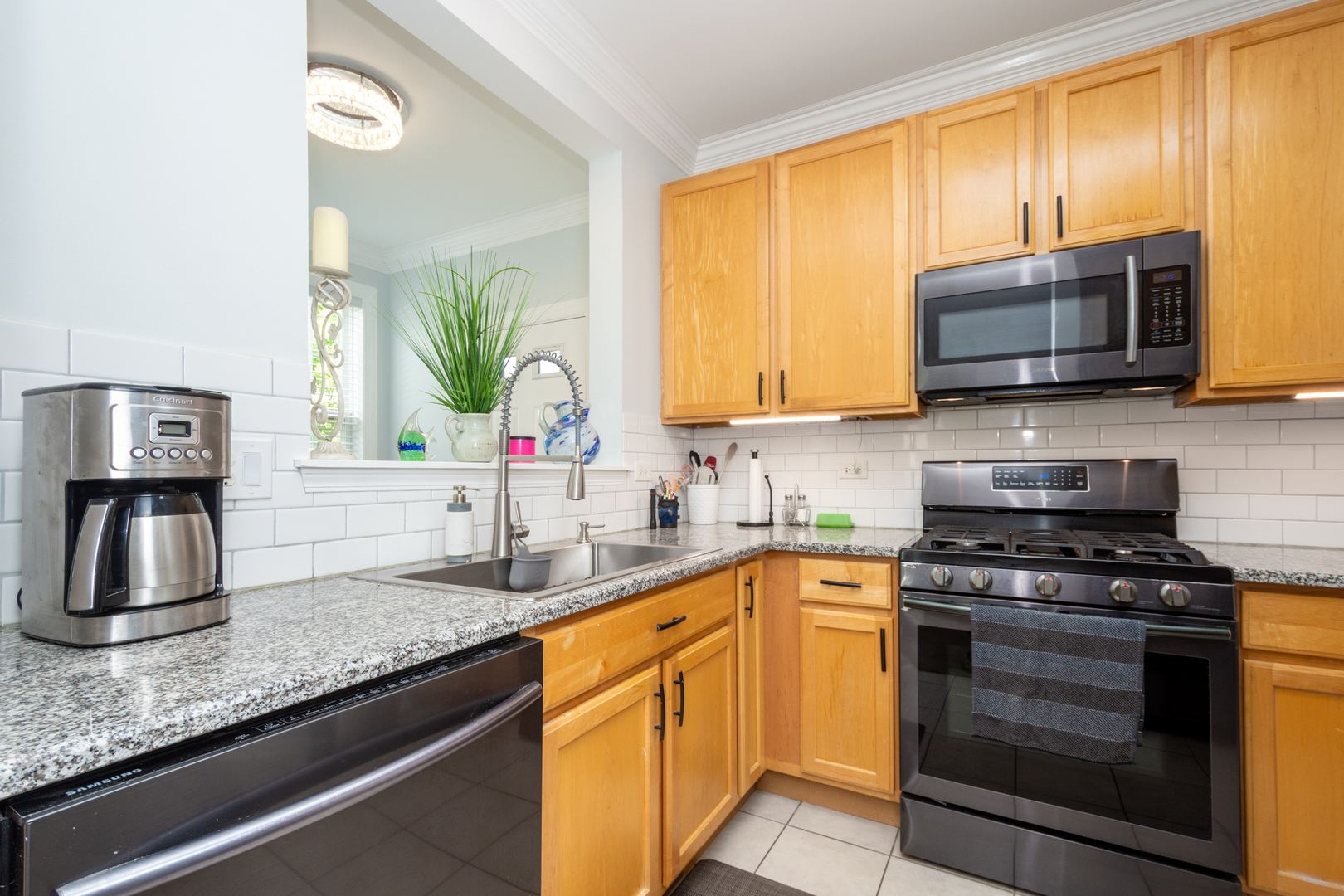 3136 Falling Waters Lane, Unit 1 Lindenhurst, IL 60046 - Photo 7 of 26