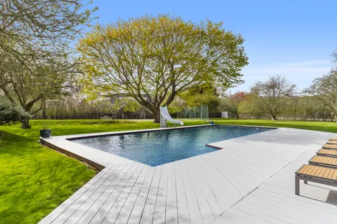 79 Silver Lane, Bridgehampton, NY 11932