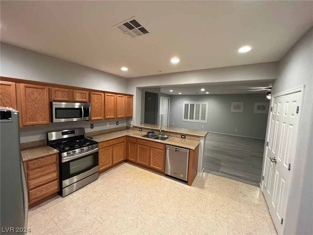 2668 Dirleton Place Henderson, NV 89044 - Photo 17 of 31