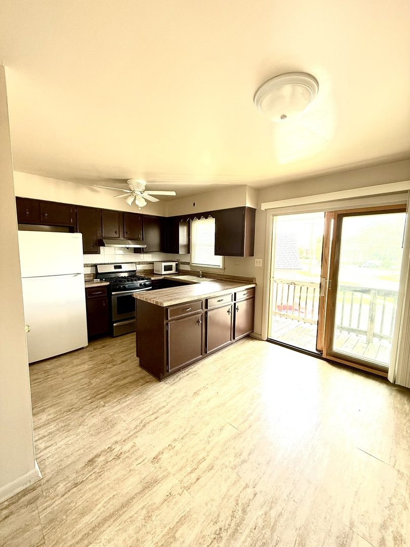 4530 Prairie Avenue, Unit C Brookfield, IL 60513 - Photo 4 of 13