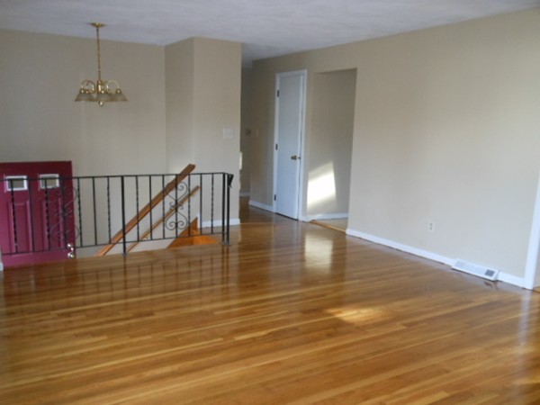 18 Barbara Road Randolph, MA 02368 - Photo 4 of 14 Gallery Image 4