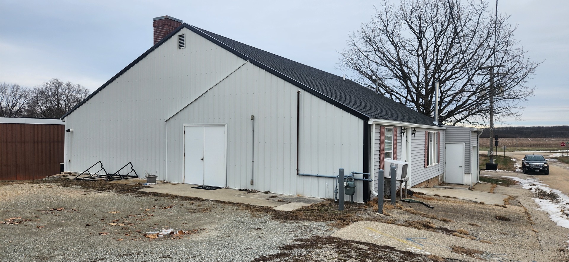 3 Victoria Drive Prophetstown, IL 61277 - Photo 2 of 11 a view of a backyard space