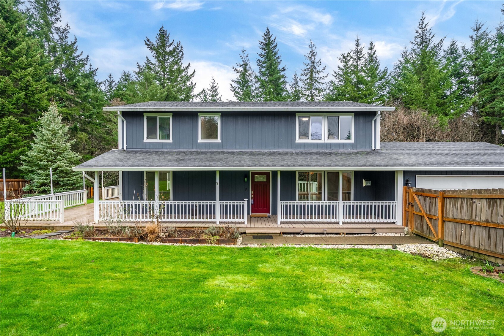 139 Kodiak Lane Chehalis, WA 98532 - Photo 1 of 34 a front view of a house with a garden