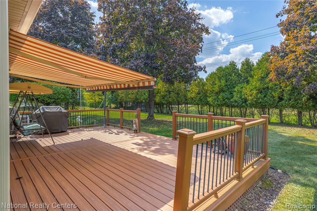 26131 Pleasant Valley Road Farmington Hills, MI 48331 - Photo 49 of 61