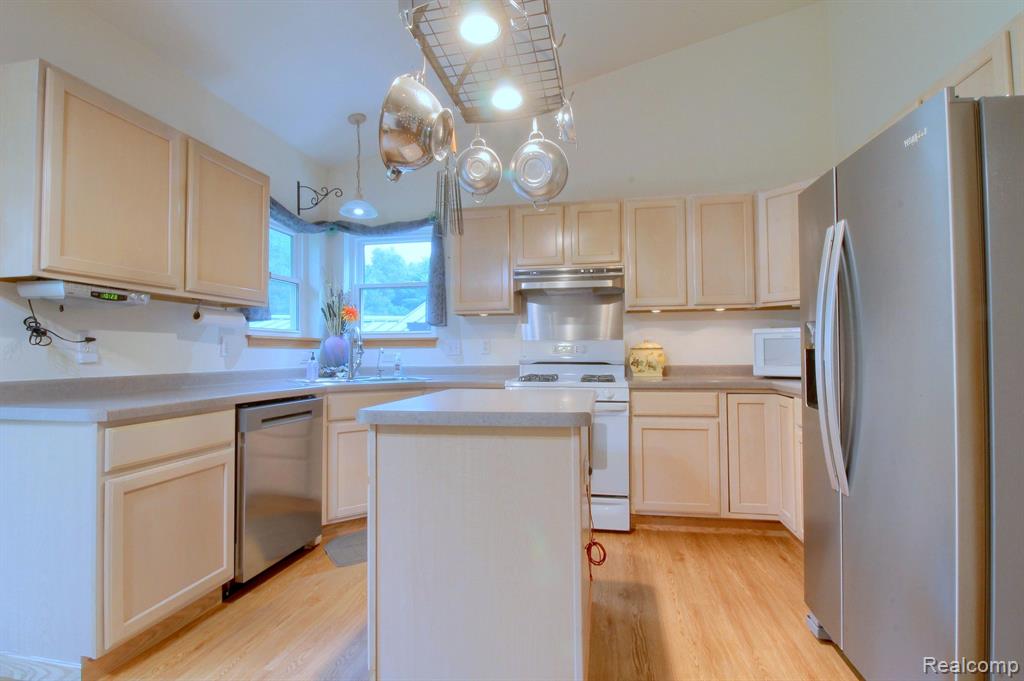 8320 Gregory Road Dexter, MI 48130 - Photo 8 of 32