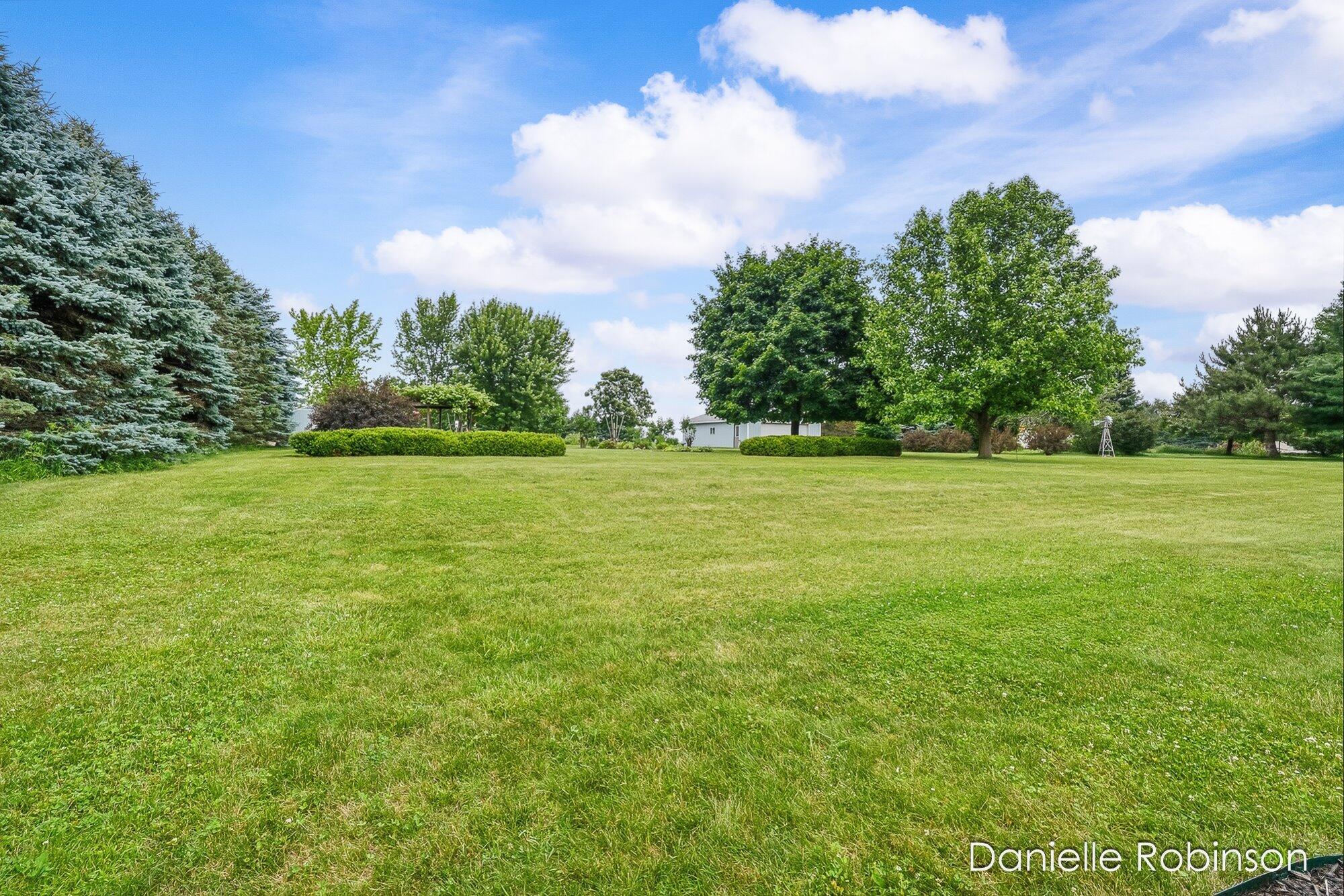 6829 12 Mile Road Northeast Rockford, MI 49341 - Photo 60 of 70 61-WM682912mile-27