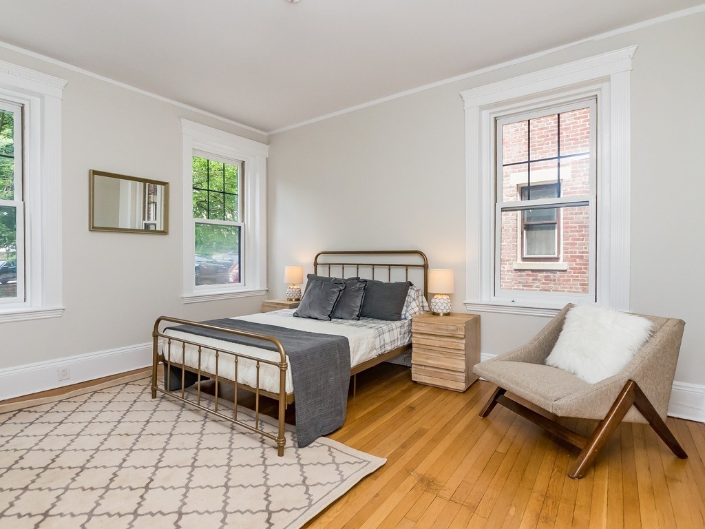 36 Kilsyth Road, Unit 1 Brookline, MA 02445 - Photo 18 of 25
