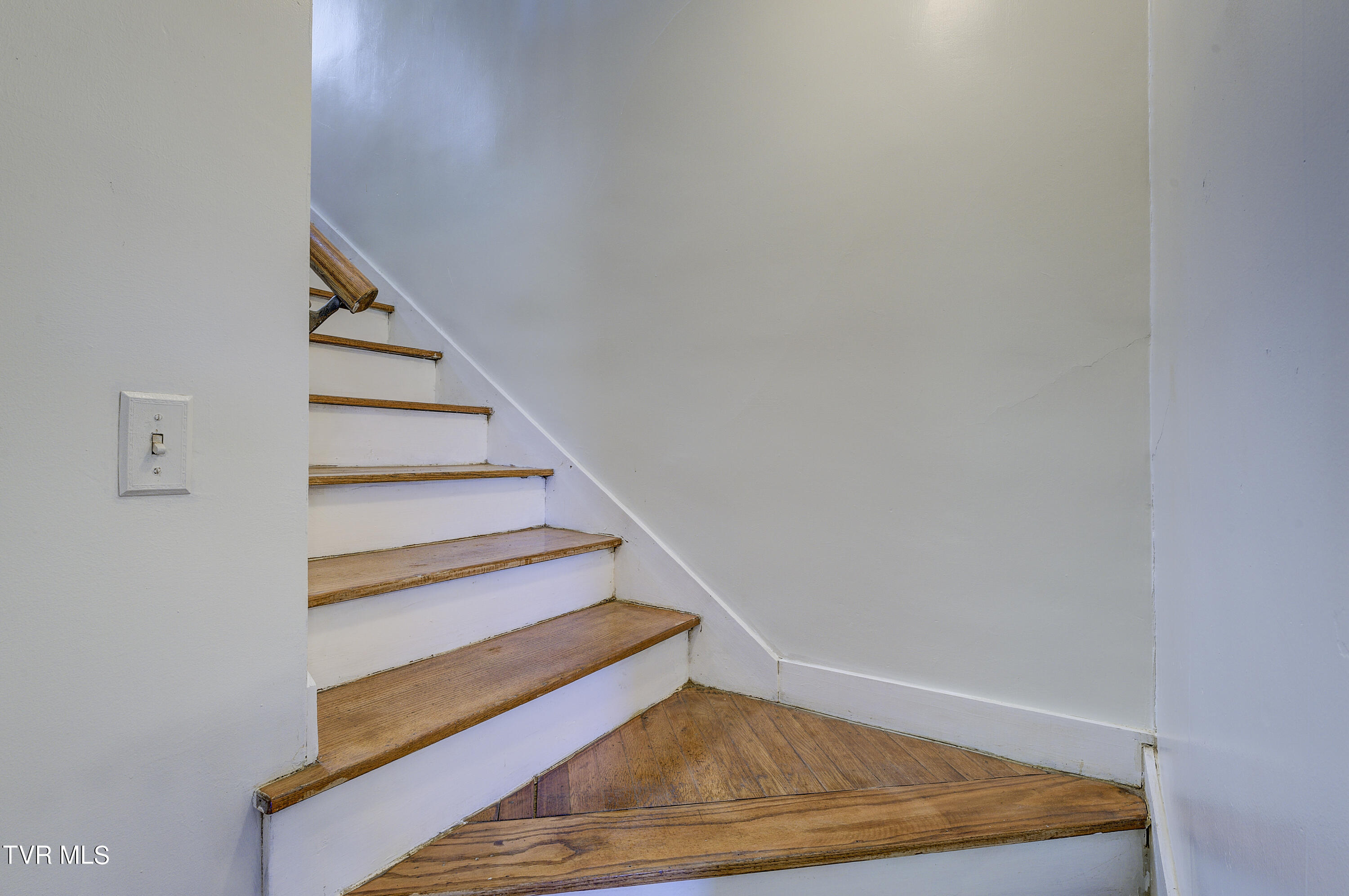 1404 Blue Springs Road Elizabethton, TN 37643 - Photo 27 of 48 BlueSprings-16