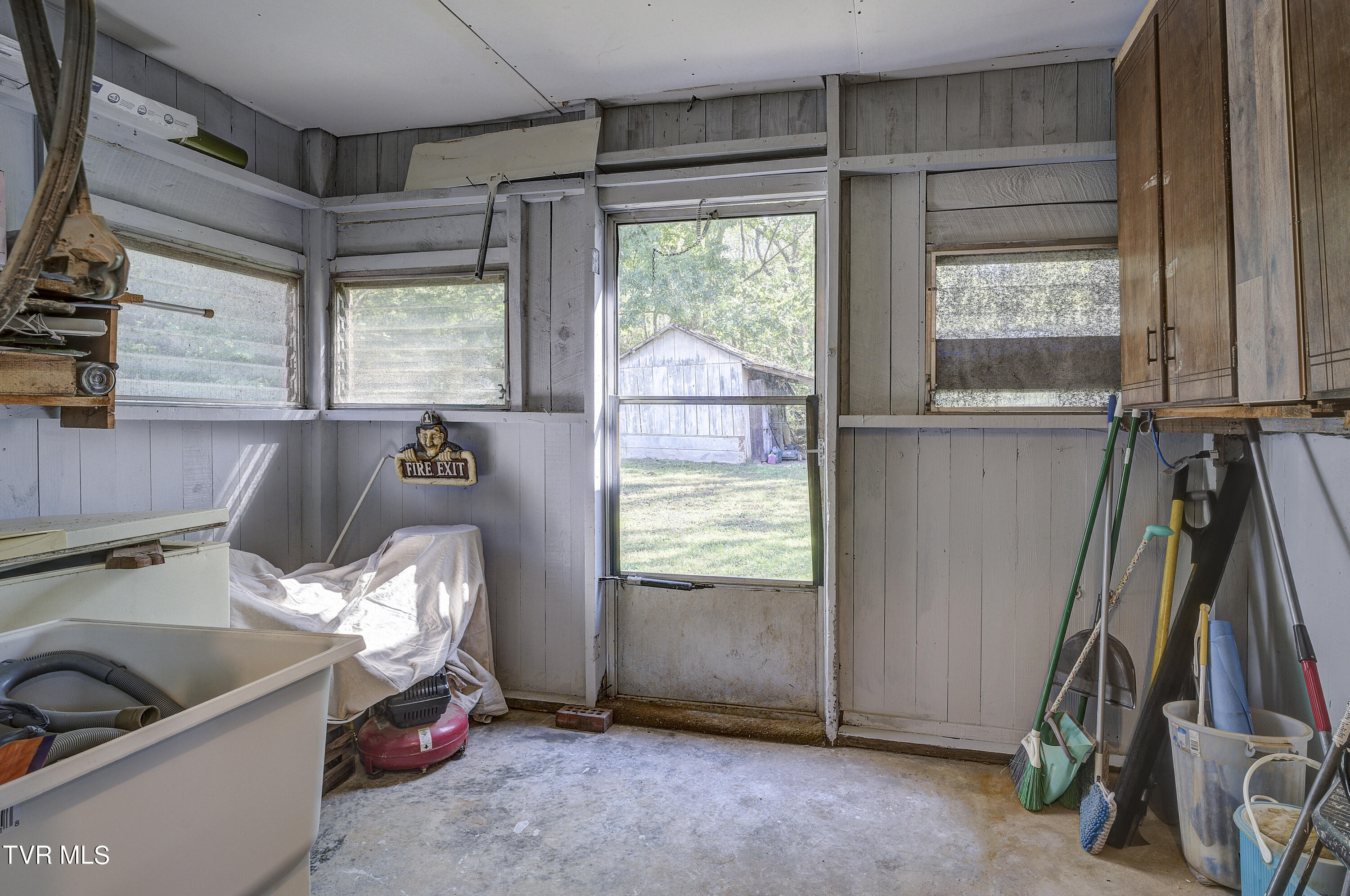 1404 Blue Springs Road Elizabethton, TN 37643 - Photo 39 of 48 BlueSprings-28