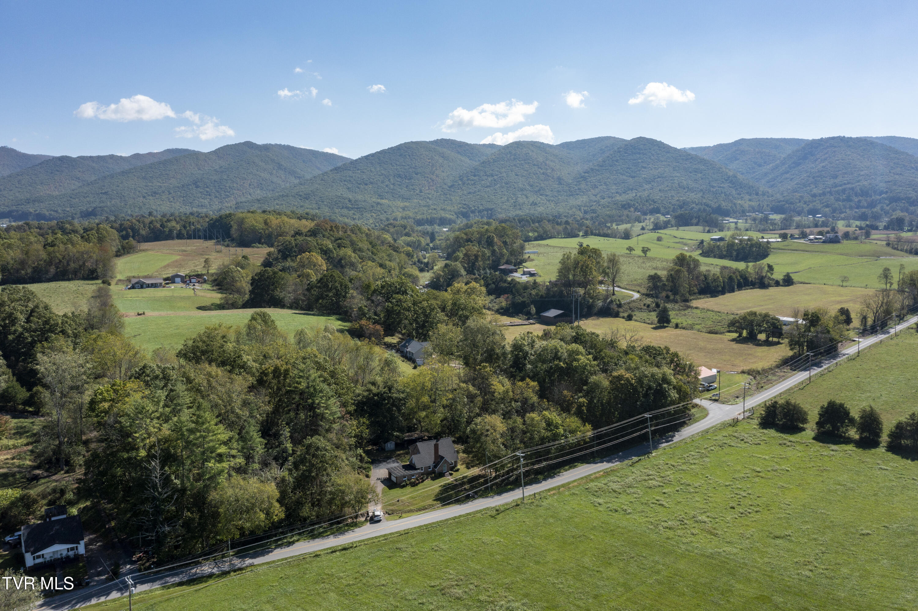 1404 Blue Springs Road Elizabethton, TN 37643 - Photo 4 of 48 Blue-aerials-4