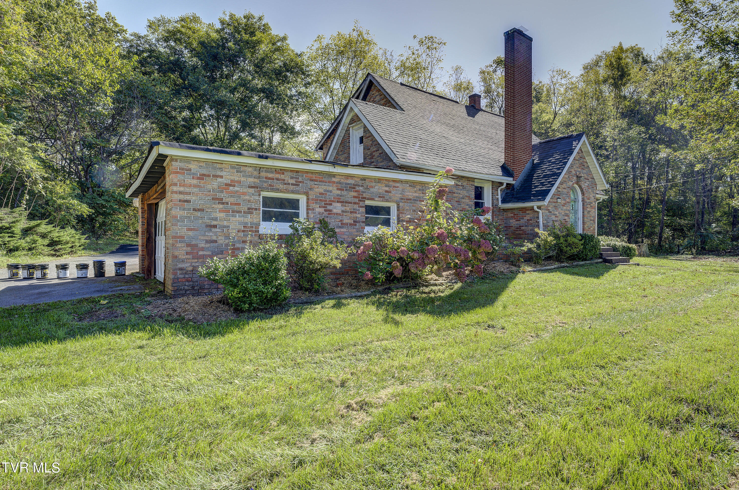 1404 Blue Springs Road Elizabethton, TN 37643 - Photo 6 of 48 BlueSprings-37