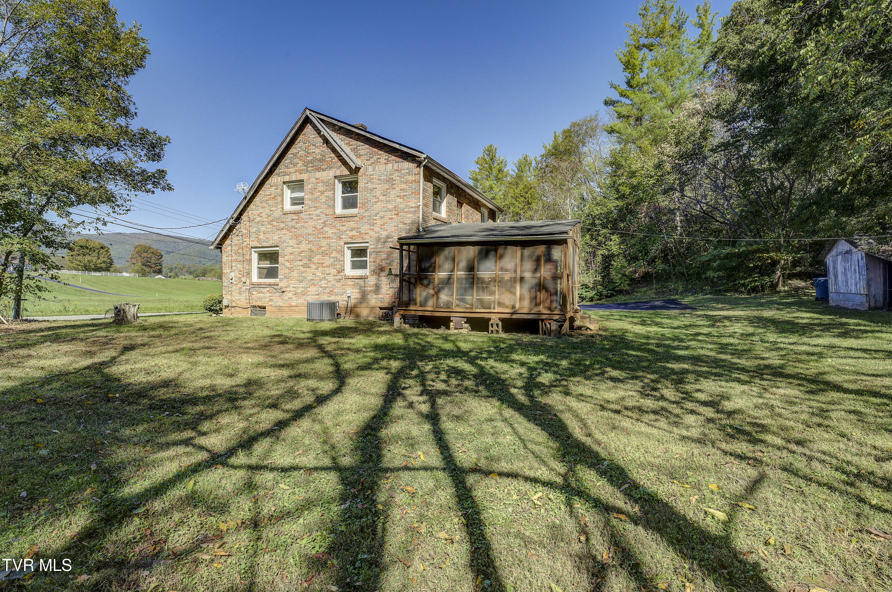 1404 Blue Springs Road Elizabethton, TN 37643 - Photo 10 of 48 BlueSprings-36