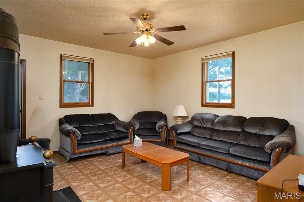 3102 Sand Road Edwardsville, IL 62025 - Photo 13 of 42