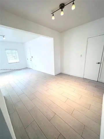 an empty room with a empty space