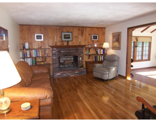 18 Forest Road Foxboro, MA 02035 - Photo 12 of 30 Gallery Image 12