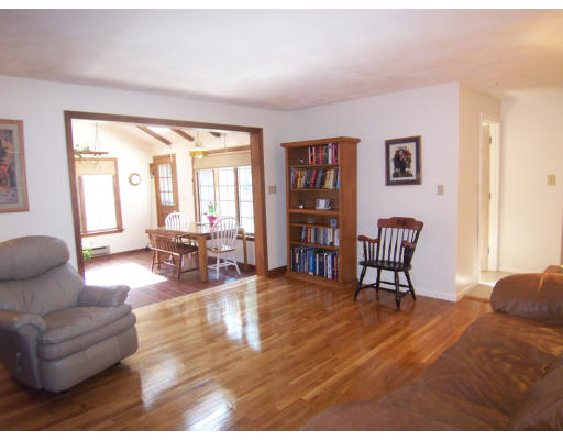 18 Forest Road Foxboro, MA 02035 - Photo 13 of 30 Gallery Image 13