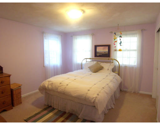 18 Forest Road Foxboro, MA 02035 - Photo 22 of 30 Gallery Image 22