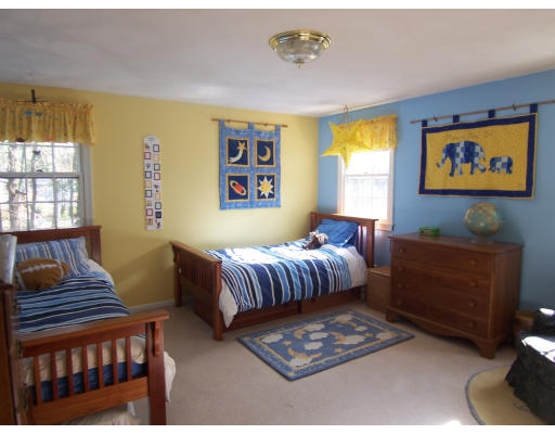 18 Forest Road Foxboro, MA 02035 - Photo 23 of 30 Gallery Image 23