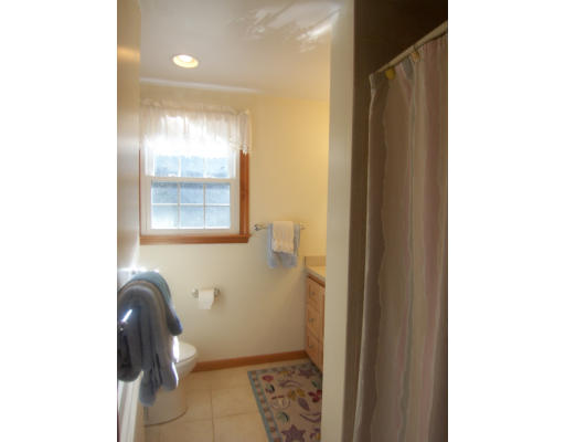 18 Forest Road Foxboro, MA 02035 - Photo 25 of 30 Gallery Image 25