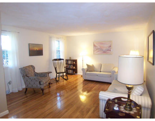 18 Forest Road Foxboro, MA 02035 - Photo 10 of 30 Gallery Image 10