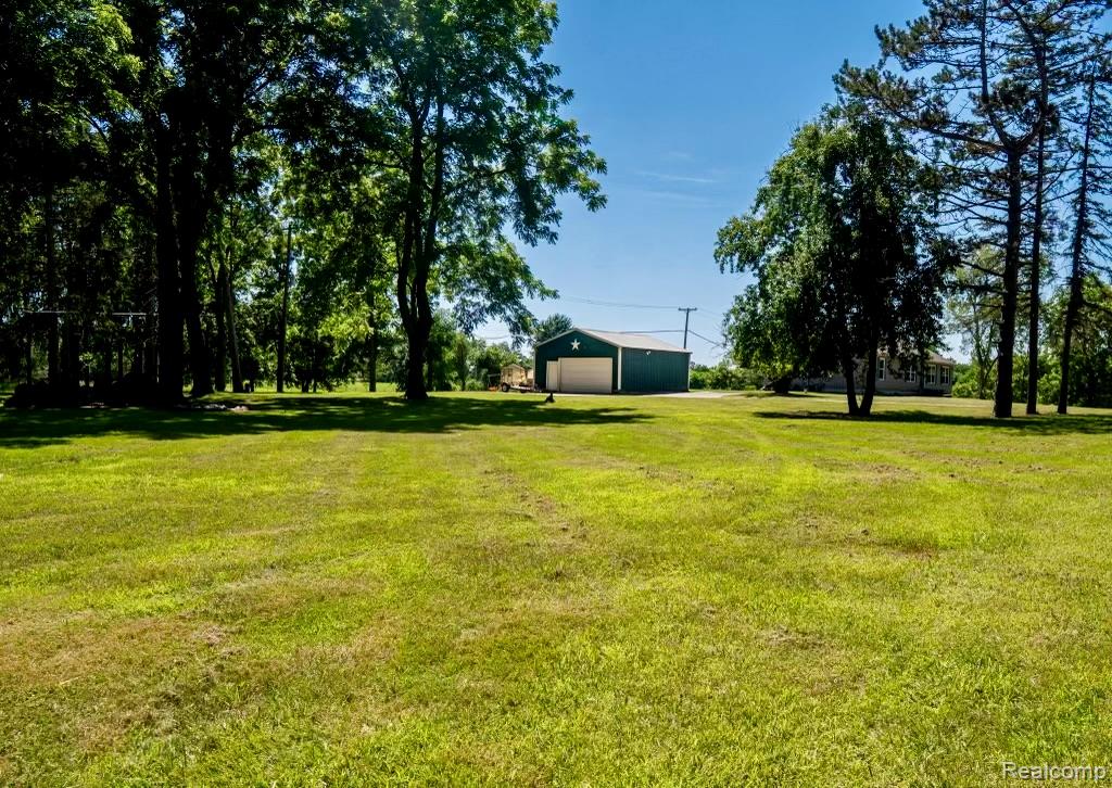 2290 Addis Road Holly, MI 48442 - Photo 20 of 25 DSC08710-HDR.jpeg