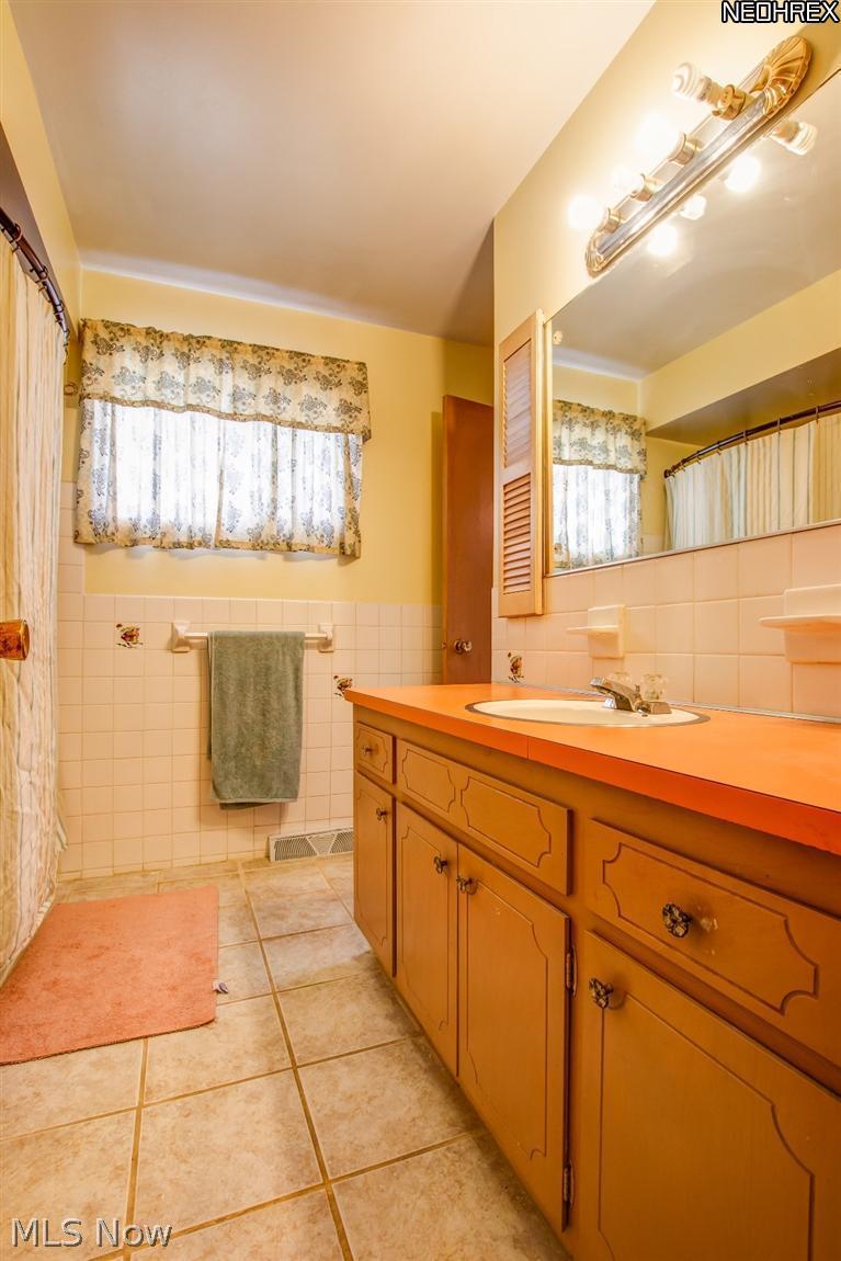 22181 Chardon Road Euclid, OH 44117 - Photo 20 of 24 Gallery Image 20