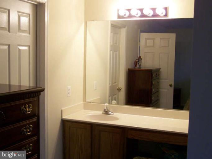 4446 Kentford Road Owings Mills, MD 21117 - Photo 17 of 27 Bedroom (Master)