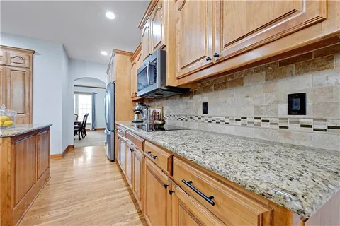 $649,000 | 207 Saponi Lane, Lake Winnebago, MO 64034