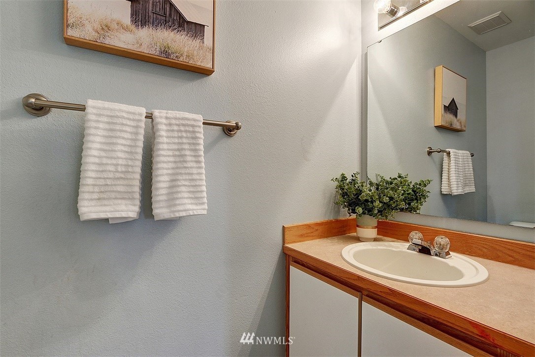 12231 Northeast 169th Street Bothell, WA 98011 - Photo 12 of 28 Gallery Image 12