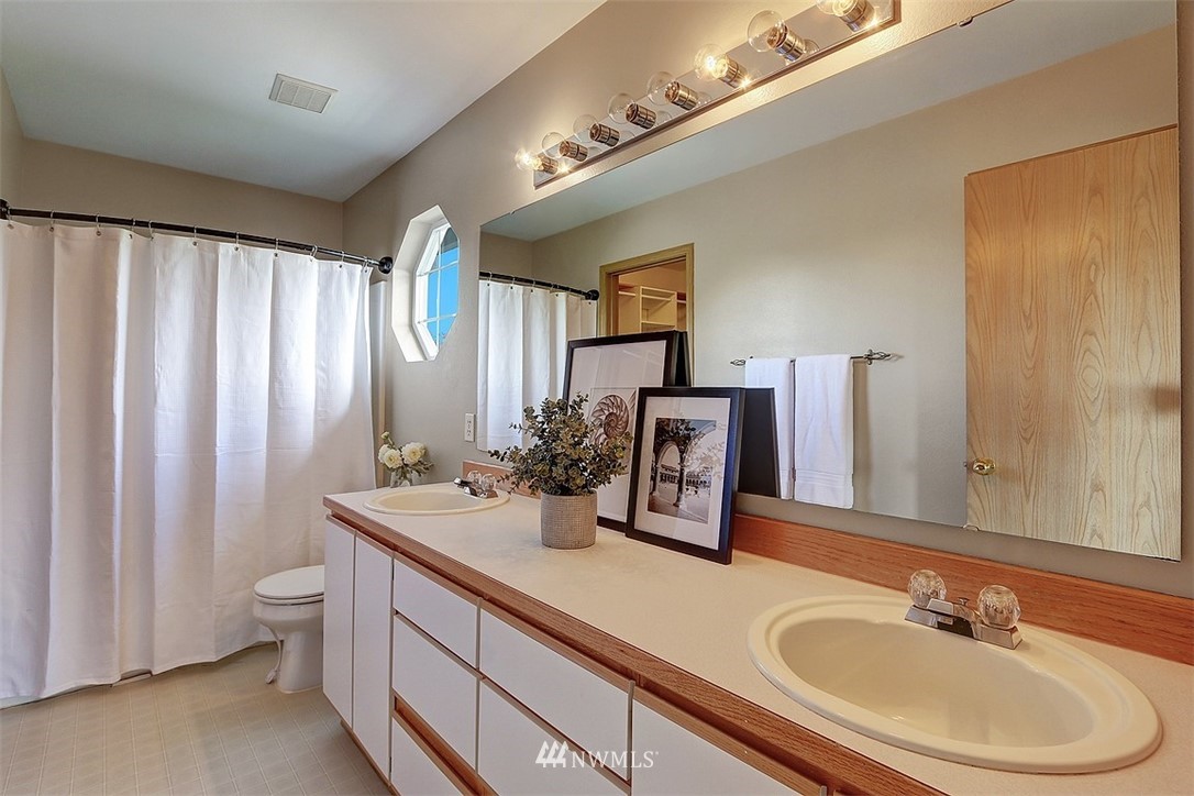 12231 Northeast 169th Street Bothell, WA 98011 - Photo 15 of 28 Gallery Image 15