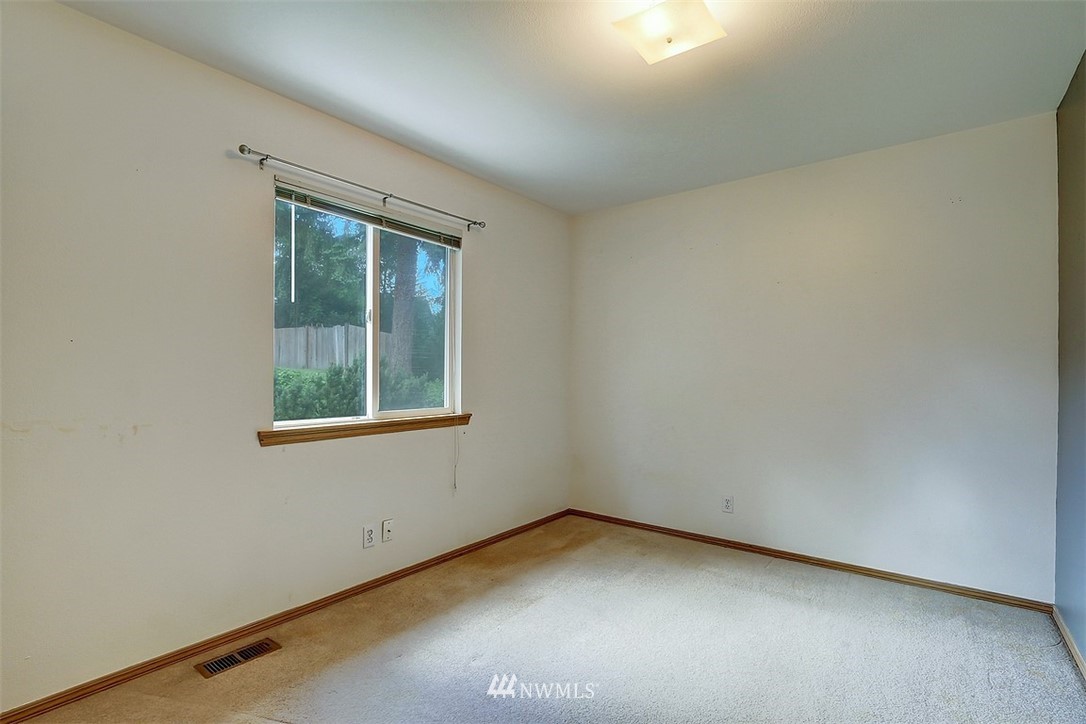 12231 Northeast 169th Street Bothell, WA 98011 - Photo 18 of 28 Gallery Image 18
